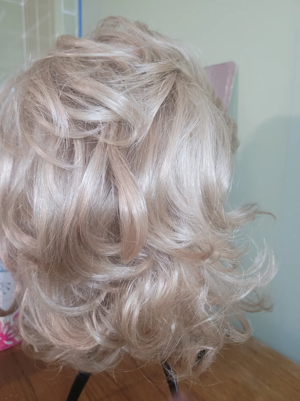 Natural Light Blonde Short Curly Women's Wig - Lightweight Everyday Style